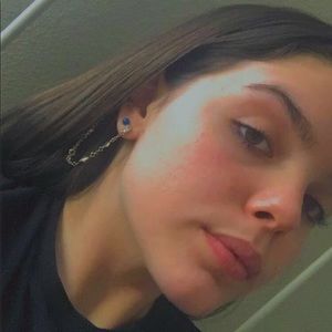 Meet your Posher, Bella